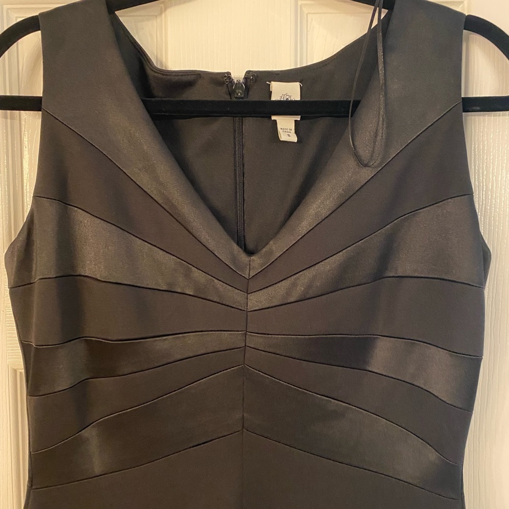 Gorgeous bodycon dress.